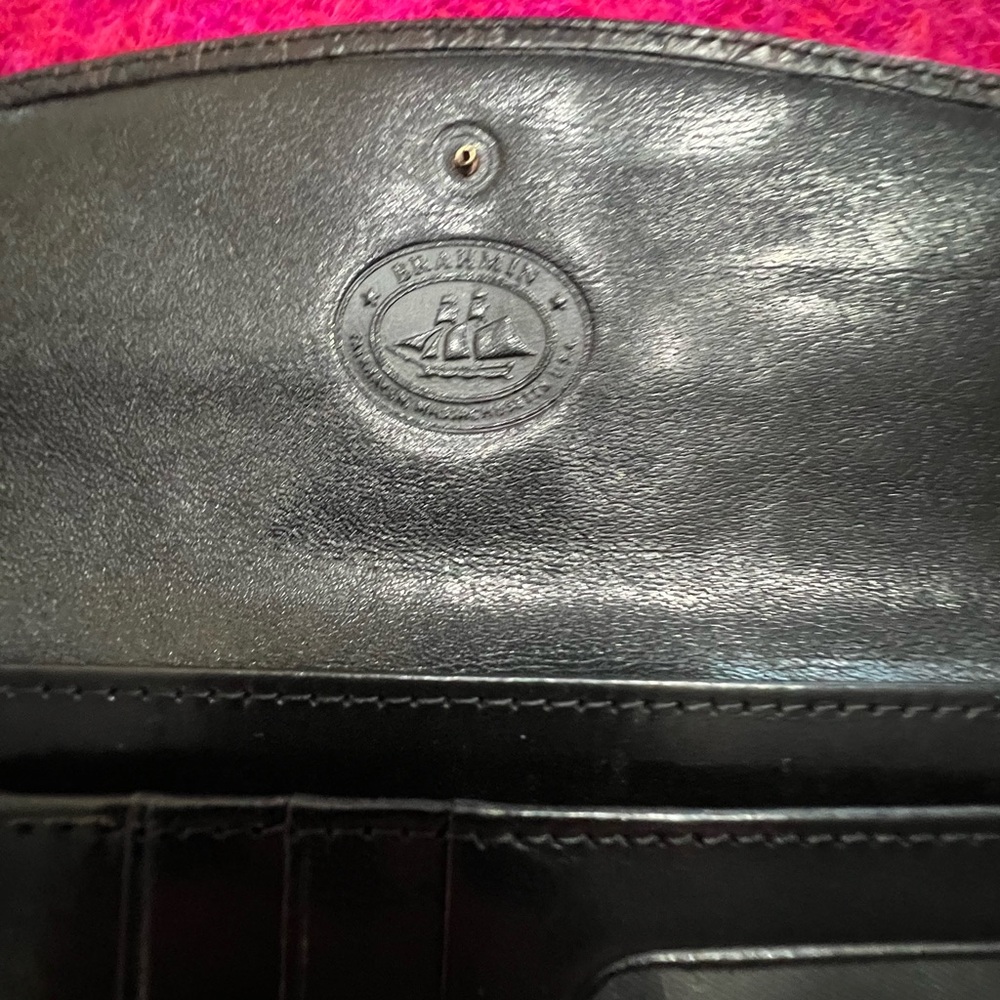 Brahmin Vintage Brown Croc Embossed Leather Tri-Fold Wallet & Checkbook Cover - Picture 5 of 9